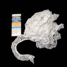 Vintage 1.5&quot; White Flowers Filet Lace 6.3 Yards (19ft) Edge Trim + Flexi Lace - £8.30 GBP