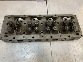 41.033 Engine Cylinder Head 327544 | 25” Long | 9” Wide | 3-3/4” Thick - £323.64 GBP