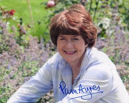 Pam ayres radio tv poet stunning 10x8 rare hand signed photo 178625 p thumb200