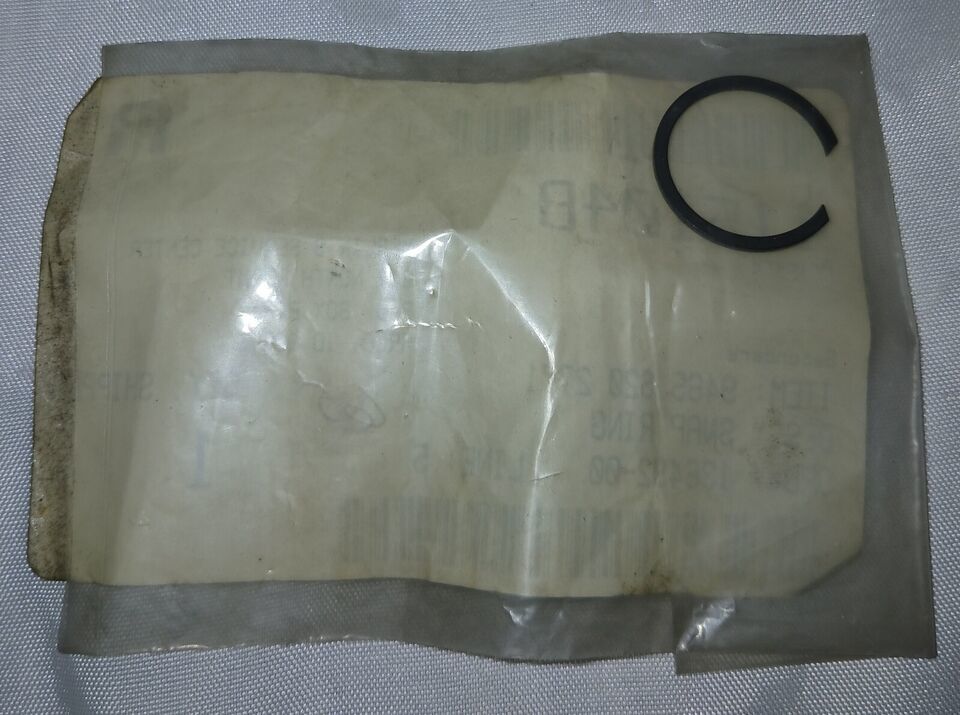 New Old Stock OEM STIHL SNAP RING, PART NUMBER 9465-620-2771 115I04B - $1.49