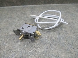 VISSANI WHITE COOLER THERMOSTAT PART # MVWC52B - $708.31 MXN