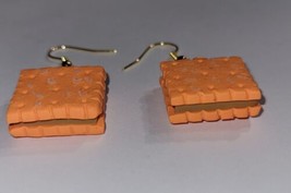 Peanut Butter Cheese Cracker Earrings Gold Tone Wire Snack Cracker  - £6.76 GBP
