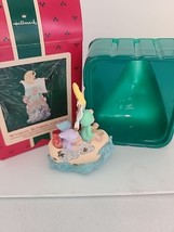 1986 Hallmark Ornament - Wynken, Blynken And Nod EUC MIMB with box - $149.20 MXN