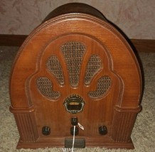 &quot;Norman Rockwell&quot; Thomas Collectors Ed. Old-Time AM/FM Radio BD109A, Works - $65.44