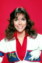 Karen Carpenter The Carpenters Smiling Studio Pose In Bright Jacket 18x24 Poster - £19.17 GBP