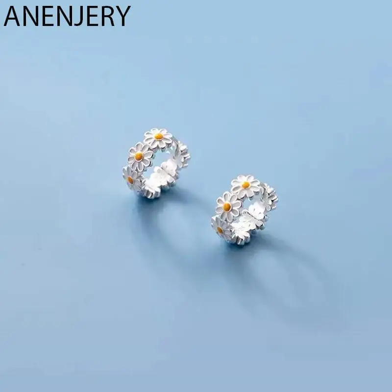 Silver Color Daisy Flower Hoop Earrings For Women Sweet Spring Jewelry Friend Gi - £11.48 GBP