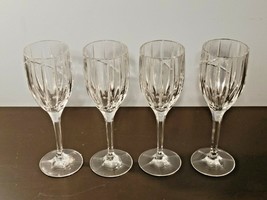 Set of 4 Mikassa Crystal Uptown Vertical Swirl Cut Textured Wine Goblets - £38.70 GBP