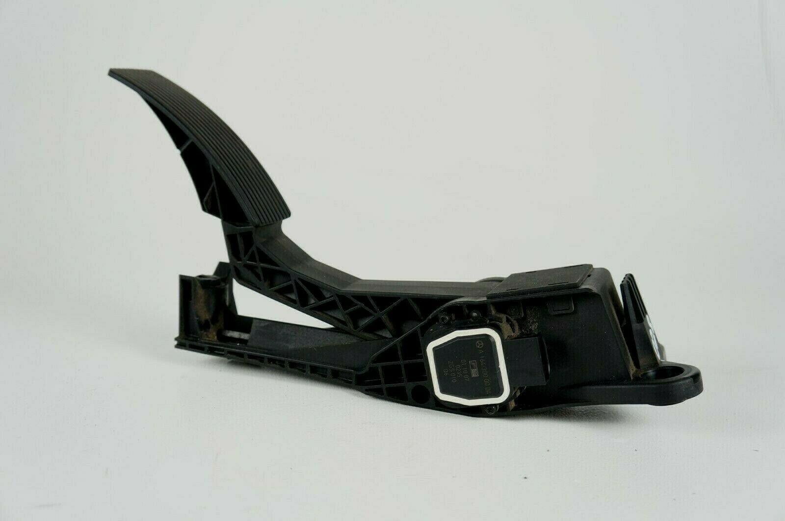 06-2012 mercedes w251 r320 w164 ml350 ml63 gl450 pedal gas throttle acce... - $84.22