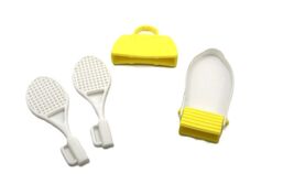 Barbie Sporting Accessory Lot With Tennis Rackets and Bags Yellow - €4,29 EUR