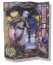 Monster High Freaky Fusion Sirena Von Boo Doll  2014 - SIGNED GARRET SAN... - $5,269.47 MXN