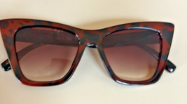 Kurt Geiger Sunglasses KGL 9021 in Metallic Purple Orange Interior case NEW - $1,105.61 MXN