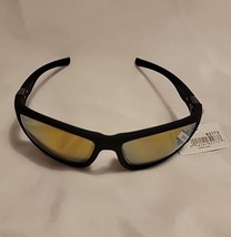 Pirahna Vulcan Magenta Mens Sport Sunglasses Style # 62173 - £6.91 GBP