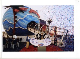 Arnold Schwarzenegger Planet Hollywood Grand Opening Photo Disneyland 1996 - $54.33