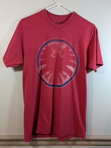 Marvel Men&#39;s Size M Red Short Sleeve Avengers Shield Logo Pullover T-shirt - £5.96 GBP
