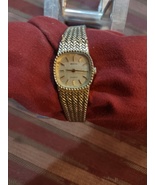 Women&#39;s Square Face Gold Tone SOLVIL Watch - $823.88 MXN