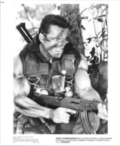 Arnold Schwarzenegger original 8x10 photo 1985 action pose Commando - £19.67 GBP