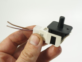 mercedes crossfire door jam ajar light indicator switch sensor button oem - $16.87