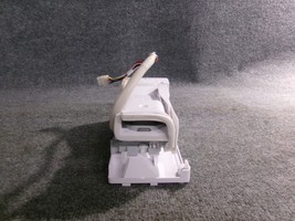DA97-05422A SAMSUNG REFRIGERATOR ICEMAKER - $33.00
