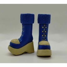 Wintertime Wonderland Yasmin MGA Bratz Doll Shoes Blue &amp; White Boots - £8.75 GBP