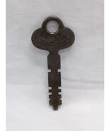 Vintage Yale And Towne MFC Co 2 Key 1 3/4&quot; - $227.42 MXN