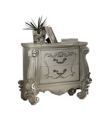 Versailles Nightstand, Bone White Finish - $19,761.00 MXN