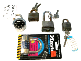 Vintage Master Keyed &amp; Combination Padlocks With Keys And Combination Numbers - £24.05 GBP