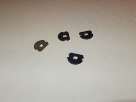 LIONEL PART - R-82- VOLTAGE SHAFT INSULATOR WASHER - 4 PIECES- NEW- W46W - $1.30