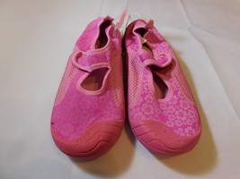 Osh Kosh B&#39;Gosh Girl&#39;s Youth Swim Shoes Water Shoes Size 3M Fuchsia NWOT - $15.59