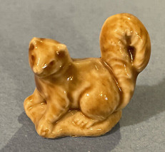 Wade England Red Rose Tea Squirrel Figurine Whimsies Excellent Pre-owned! - £3.19 GBP