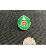Vintage Colonial Williamsburg Virginia Souvenir Metal Pin Back Pin Pinea... - $12.50 CAD