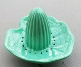 Vintage Pottery Orange Lemon Citrus Juicer Squeezer Reamer Sombrero  - £22.77 GBP