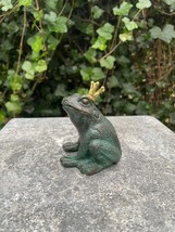 Mini Frog King – Bronze Sculpture. 8x7x7cm - 0.3Kg - $143.68 CAD