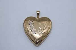 14K Yellow Gold Large Heart Locket with Carved Floral Design Pendant Charm - £238.19 GBP