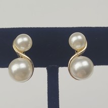 Vintage Signed HMN Double Faux Pearl Gold Tone Clip On Earrings - £7.59 GBP