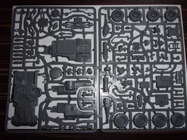 Warhammer 40,000 - Genestealer Achilles Ridgerunner - Complete On Sprue - £32.00 GBP