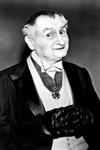 Al Lewis Grandpa The Munsters Great Pose in Black Coat &amp; Gloves 24x18 Poster - £19.49 GBP