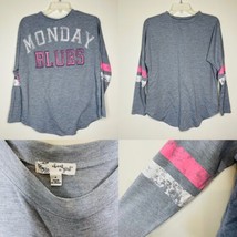 About a Girl Gray Pink Graphic Monday Blues Top Sz Small - £10.25 GBP