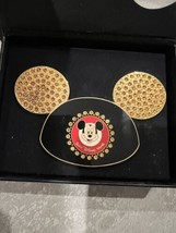 2006 New in Box Walt Disney World Jumbo Ears 3D Pin 4x4x2&quot; - £44.67 GBP