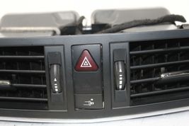 2010-13 MERCEDES E350 W212 COUPE FRONT CENTER AC HEATER AIR VENT HAZARD P7861 image 4