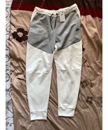 Nike Sportswear Tech Fleece Joggers Size: XL Color: Sail/Grey - $186.94 CAD