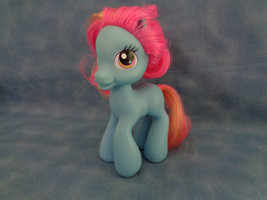 2009 Hasbro My little Pony Rainbow Dash PVC Pony Figure - $1.82