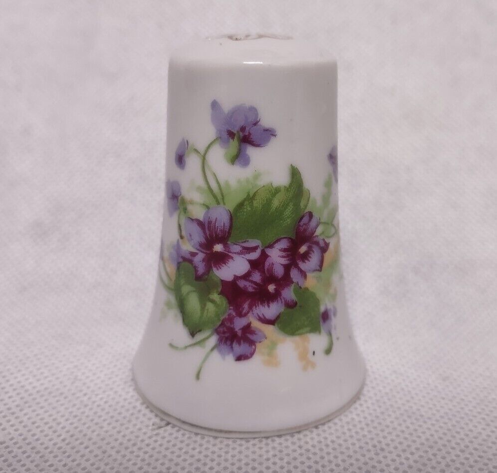 Lefton LEF23 Shaker Salt or Pepper Cluster of Violets Gold Trim Hand Painted - $9.95