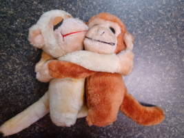 Vintage Jerry Hugging Monkies Plush Stuffed Animal 8&quot; - £19.38 GBP