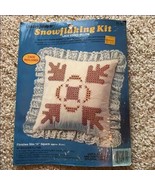 Snowflaking kit lace edged pillow craft - $70.56 MXN