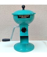 Nut cracker Hand Crank Tool for Hazelnut Crushing Machinery Home Type tu... - $1,793.21 MXN