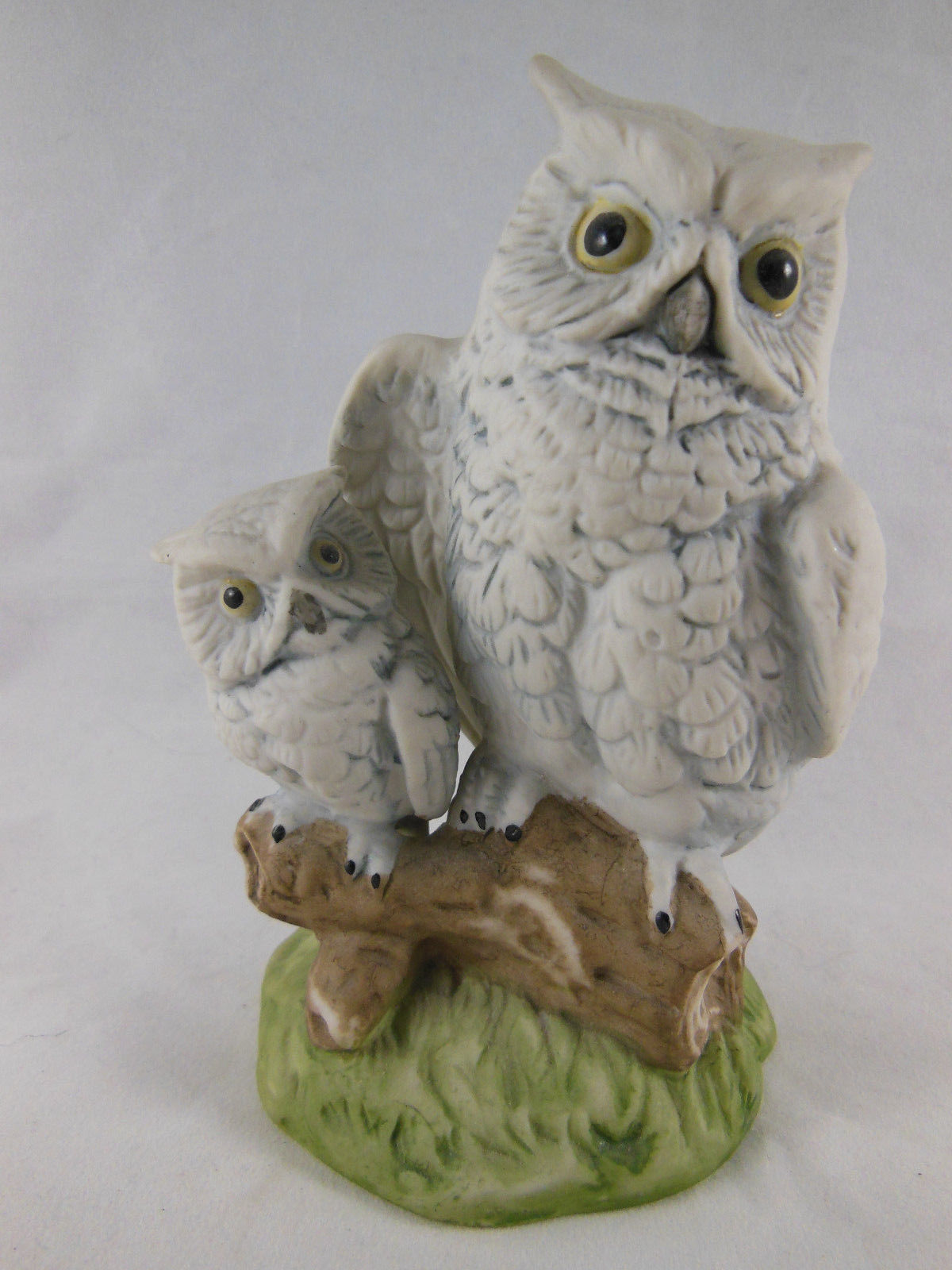 Vintage Owls Mama &amp; Baby birds on log Porcelain 5White grey Vintage Taiwan - $5.53