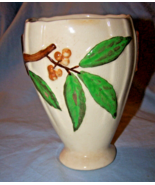 1945 Vintage HTF Brush-McCoy Bittersweet Vase-6 1/2 inches tall - $1,216.80 MXN