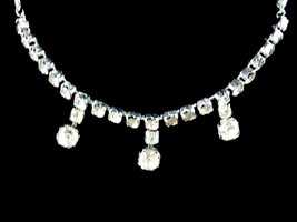 RHINESTONE Vintage CHOKER NECKLACE 3 Drops in Silvertone Short 14&quot; Length - $283.45 MXN
