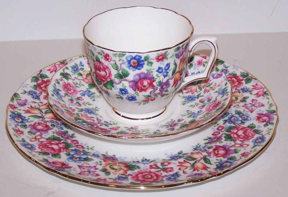 Primary image for STUNNING CROWN STAFFORDSHIRE ENGLAND BONE CHINA FLORAL PLATE & TEA CUP & SAUCER