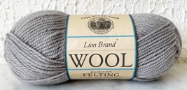 Lion Brand Wool Perfect for Felting 1005 Wool Yarn - 1 Skein Pearl Gray #149 - £7.39 GBP